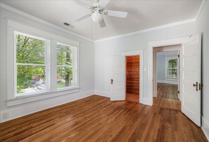 1630 CARR AVE, Memphis, Tennessee 38104, 4 Bedroom Bedrooms, 11 Room Rooms,2.1 BathroomBathrooms,Residential,For Sale,CARR,0,10223217