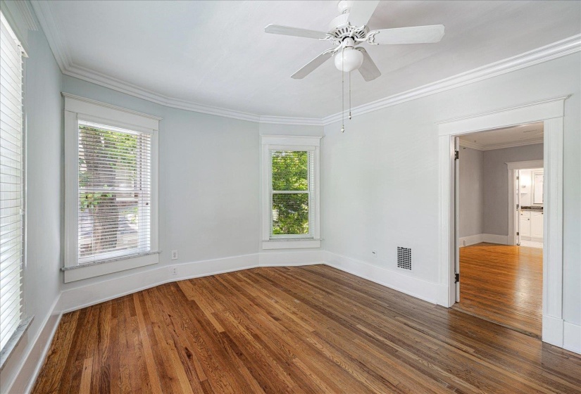 1630 CARR AVE, Memphis, Tennessee 38104, 4 Bedroom Bedrooms, 11 Room Rooms,2.1 BathroomBathrooms,Residential,For Sale,CARR,0,10223217