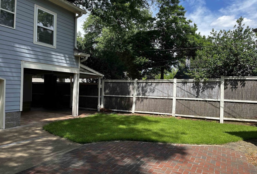1630 CARR AVE, Memphis, Tennessee 38104, 4 Bedroom Bedrooms, 11 Room Rooms,2.1 BathroomBathrooms,Residential,For Sale,CARR,0,10223217