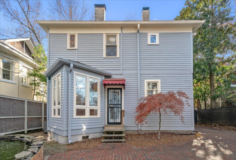 1630 CARR AVE, Memphis, Tennessee 38104, 4 Bedroom Bedrooms, 11 Room Rooms,2.1 BathroomBathrooms,Residential,For Sale,CARR,0,10223217