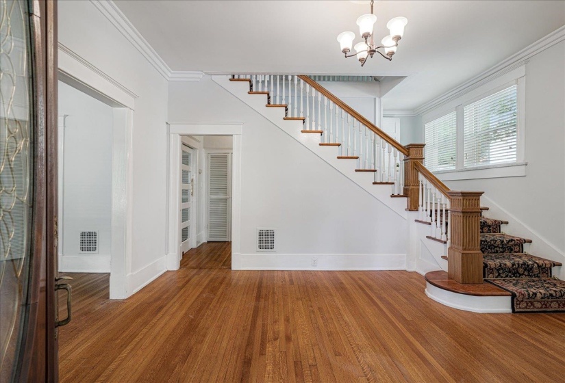 1630 CARR AVE, Memphis, Tennessee 38104, 4 Bedroom Bedrooms, 11 Room Rooms,2.1 BathroomBathrooms,Residential,For Sale,CARR,0,10223217