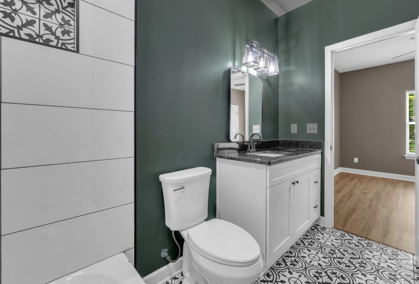 3721 HUNTINGDON LN, Memphis, Tennessee 38111, 4 Bedroom Bedrooms, 5 Room Rooms,2 BathroomBathrooms,Residential,For Sale,HUNTINGDON,0,10223218