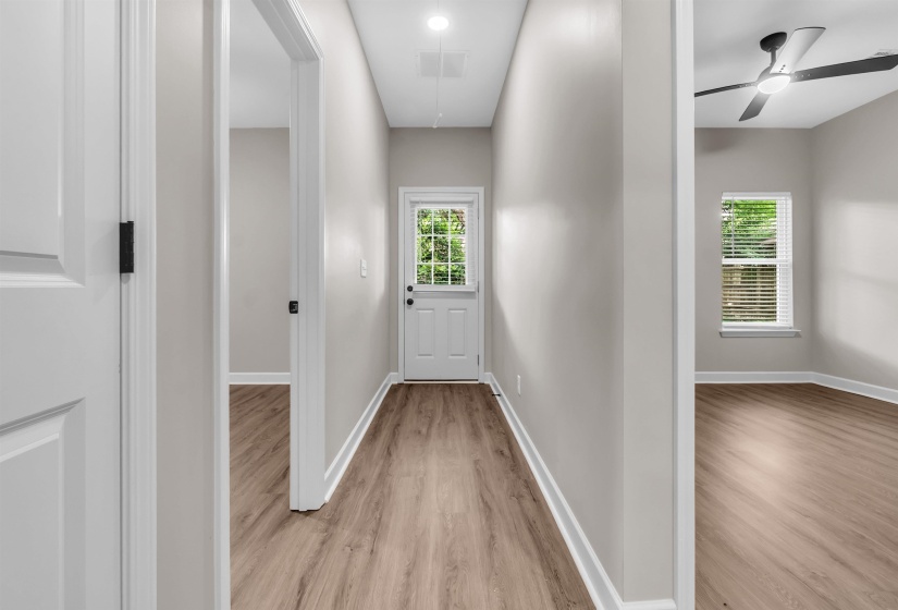 3721 HUNTINGDON LN, Memphis, Tennessee 38111, 4 Bedroom Bedrooms, 5 Room Rooms,2 BathroomBathrooms,Residential,For Sale,HUNTINGDON,0,10223218