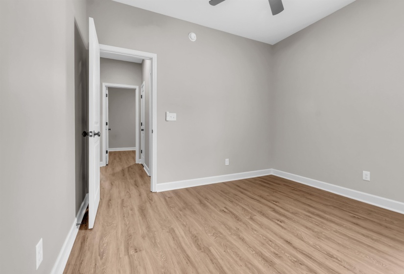 3721 HUNTINGDON LN, Memphis, Tennessee 38111, 4 Bedroom Bedrooms, 5 Room Rooms,2 BathroomBathrooms,Residential,For Sale,HUNTINGDON,0,10223218