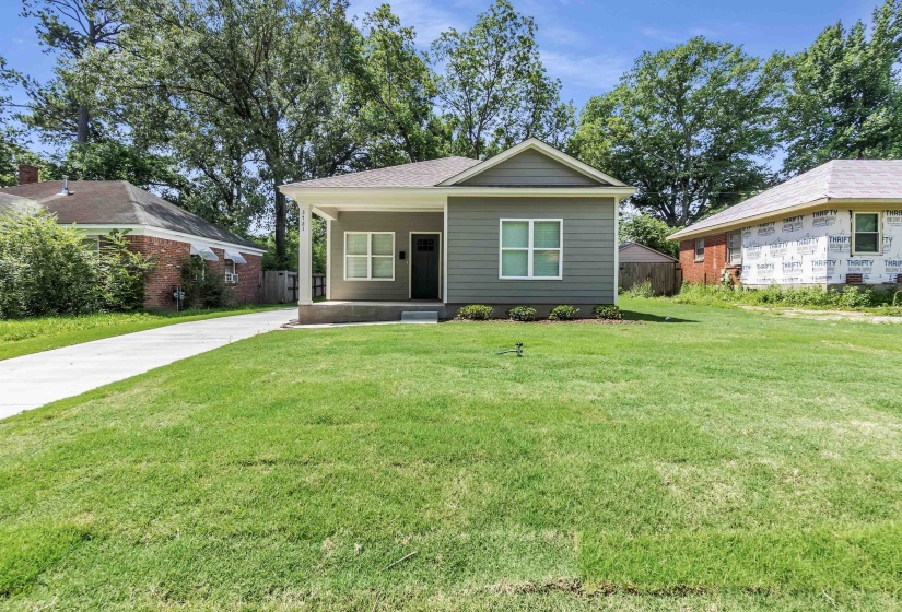3721 HUNTINGDON LN, Memphis, Tennessee 38111, 4 Bedroom Bedrooms, 5 Room Rooms,2 BathroomBathrooms,Residential,For Sale,HUNTINGDON,0,10223218