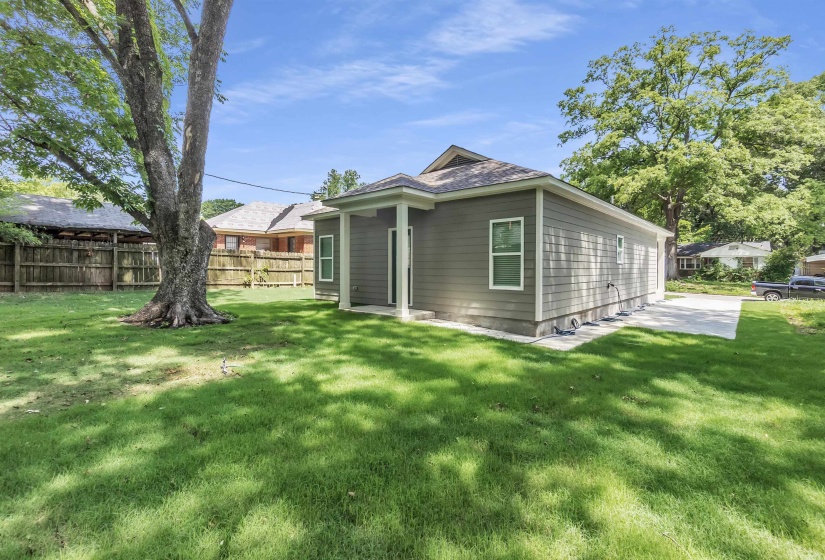 3721 HUNTINGDON LN, Memphis, Tennessee 38111, 4 Bedroom Bedrooms, 5 Room Rooms,2 BathroomBathrooms,Residential,For Sale,HUNTINGDON,0,10223218