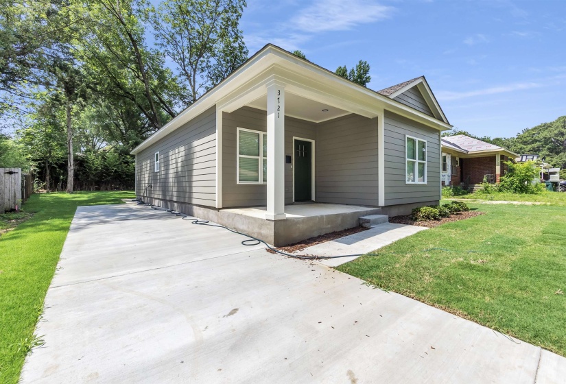 3721 HUNTINGDON LN, Memphis, Tennessee 38111, 4 Bedroom Bedrooms, 5 Room Rooms,2 BathroomBathrooms,Residential,For Sale,HUNTINGDON,0,10223218