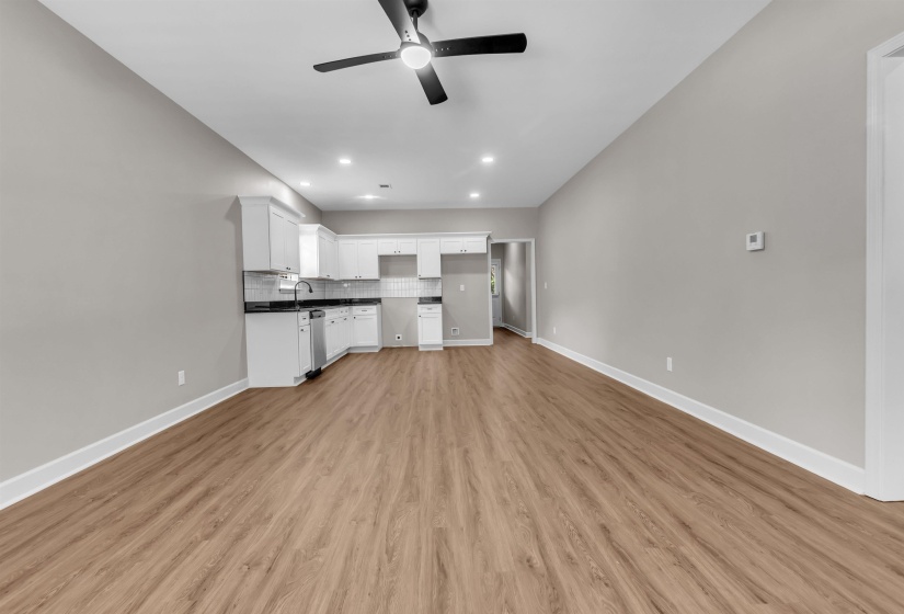 3721 HUNTINGDON LN, Memphis, Tennessee 38111, 4 Bedroom Bedrooms, 5 Room Rooms,2 BathroomBathrooms,Residential,For Sale,HUNTINGDON,0,10223218