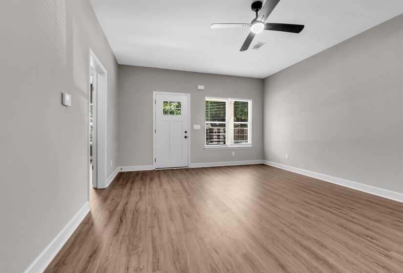3721 HUNTINGDON LN, Memphis, Tennessee 38111, 4 Bedroom Bedrooms, 5 Room Rooms,2 BathroomBathrooms,Residential,For Sale,HUNTINGDON,0,10223218