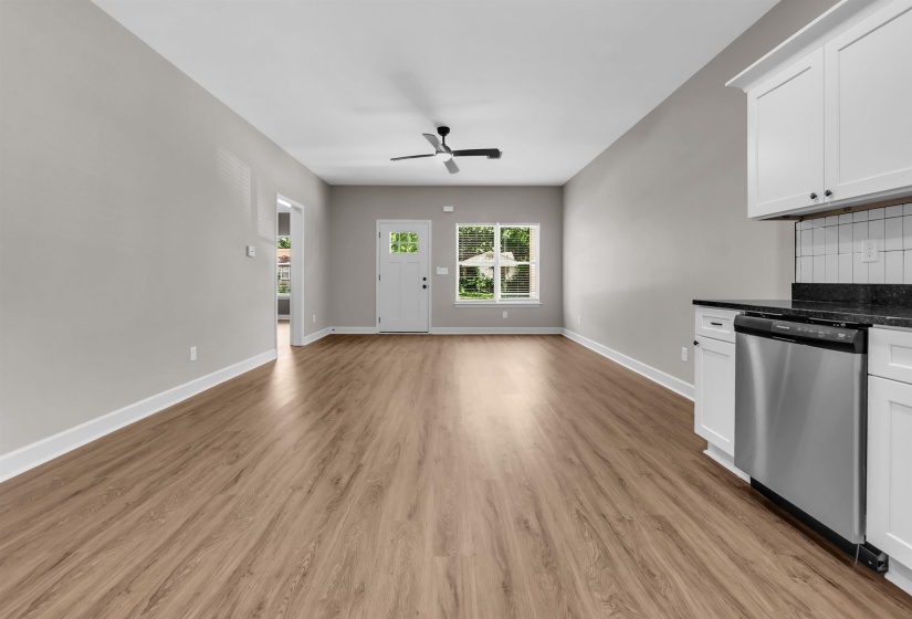 3721 HUNTINGDON LN, Memphis, Tennessee 38111, 4 Bedroom Bedrooms, 5 Room Rooms,2 BathroomBathrooms,Residential,For Sale,HUNTINGDON,0,10223218