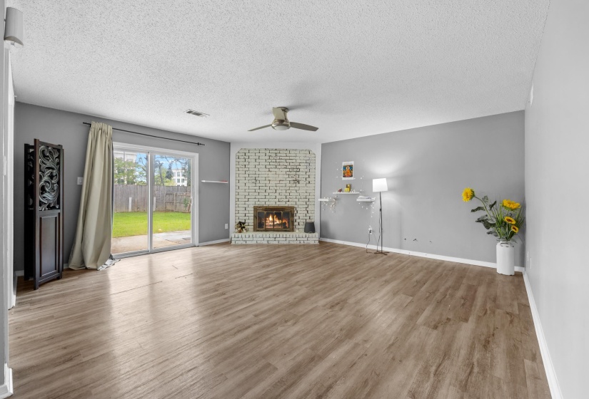 6742 NORFIELD DR, Memphis, Tennessee 38115, 3 Bedroom Bedrooms, 5 Room Rooms,2 BathroomBathrooms,Residential,For Sale,NORFIELD,0,10223224
