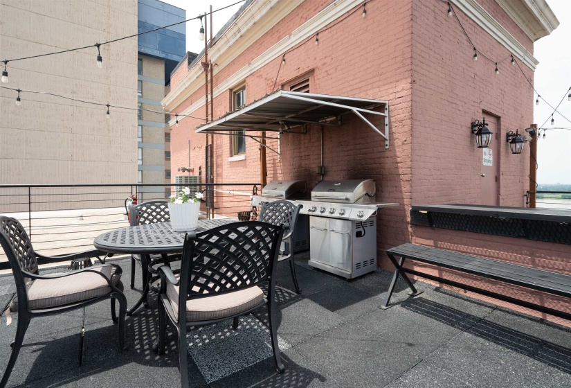 109 MAIN ST, Memphis, Tennessee 38103, 1 Bedroom Bedrooms, 4 Room Rooms,1 BathroomBathrooms,Residential,For Sale,MAIN,0,10223230