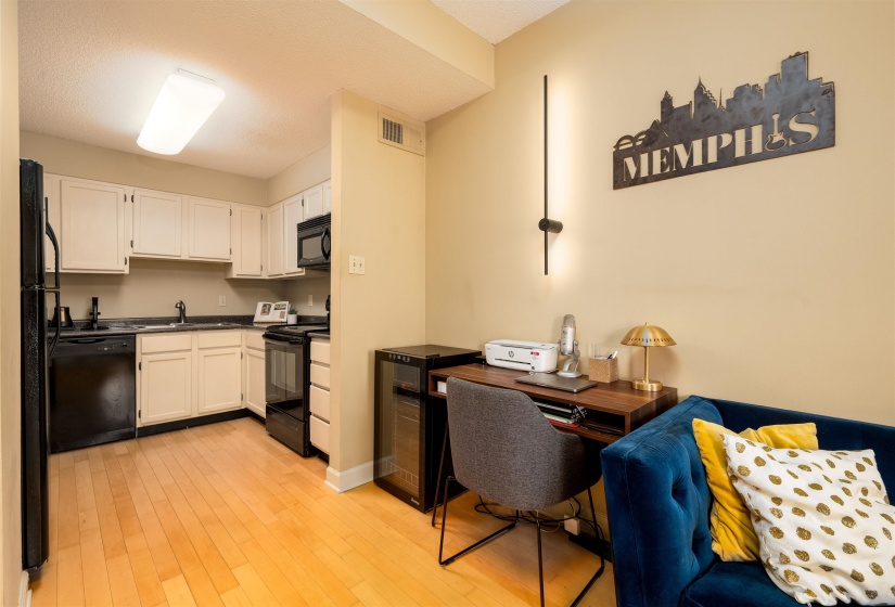 109 MAIN ST, Memphis, Tennessee 38103, 1 Bedroom Bedrooms, 4 Room Rooms,1 BathroomBathrooms,Residential,For Sale,MAIN,0,10223230