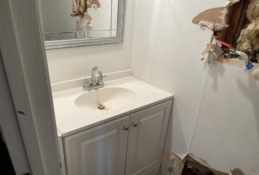 1228 BRISTOL DR, Memphis, Tennessee 38119, 2 Bedroom Bedrooms, 5 Room Rooms,1.1 BathroomBathrooms,Residential,For Sale,BRISTOL,0,10223231