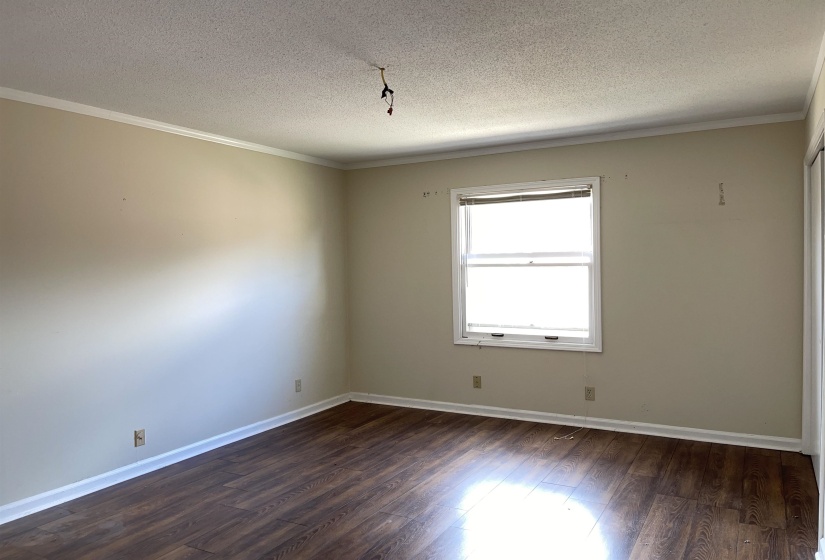 1228 BRISTOL DR, Memphis, Tennessee 38119, 2 Bedroom Bedrooms, 5 Room Rooms,1.1 BathroomBathrooms,Residential,For Sale,BRISTOL,0,10223231
