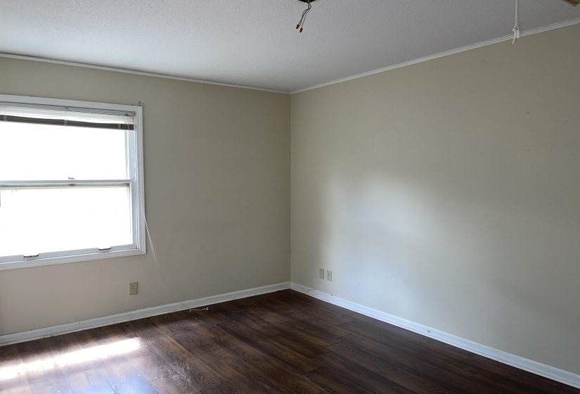 1228 BRISTOL DR, Memphis, Tennessee 38119, 2 Bedroom Bedrooms, 5 Room Rooms,1.1 BathroomBathrooms,Residential,For Sale,BRISTOL,0,10223231