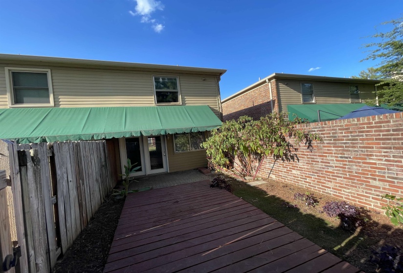 1228 BRISTOL DR, Memphis, Tennessee 38119, 2 Bedroom Bedrooms, 5 Room Rooms,1.1 BathroomBathrooms,Residential,For Sale,BRISTOL,0,10223231