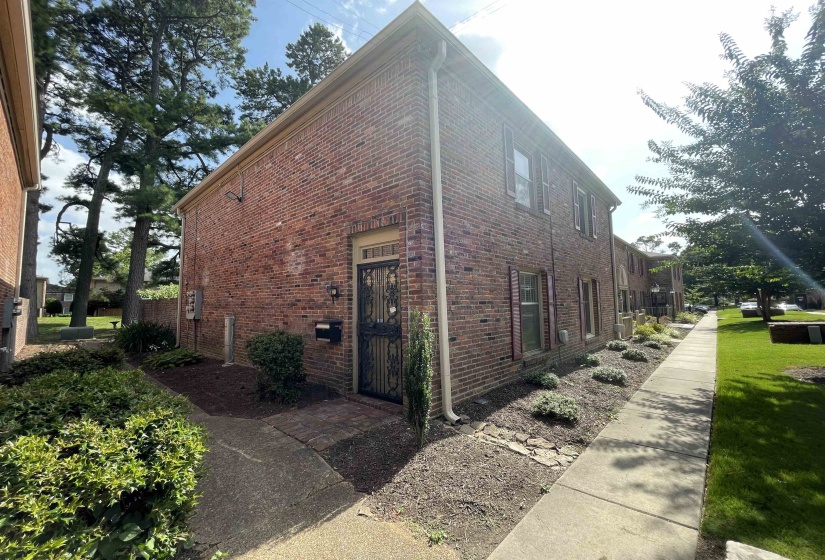 1228 BRISTOL DR, Memphis, Tennessee 38119, 2 Bedroom Bedrooms, 5 Room Rooms,1.1 BathroomBathrooms,Residential,For Sale,BRISTOL,0,10223231
