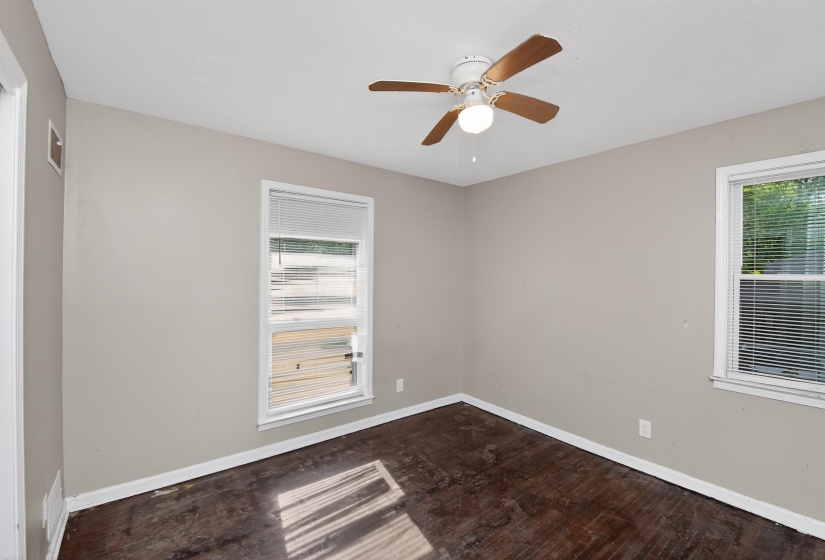 3958 BISHOPS BRIDGE RD, Memphis, Tennessee 38118, 4 Bedroom Bedrooms, 6 Room Rooms,2 BathroomBathrooms,Residential,For Sale,BISHOPS BRIDGE,0,10223232