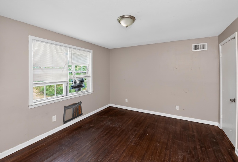 3958 BISHOPS BRIDGE RD, Memphis, Tennessee 38118, 4 Bedroom Bedrooms, 6 Room Rooms,2 BathroomBathrooms,Residential,For Sale,BISHOPS BRIDGE,0,10223232