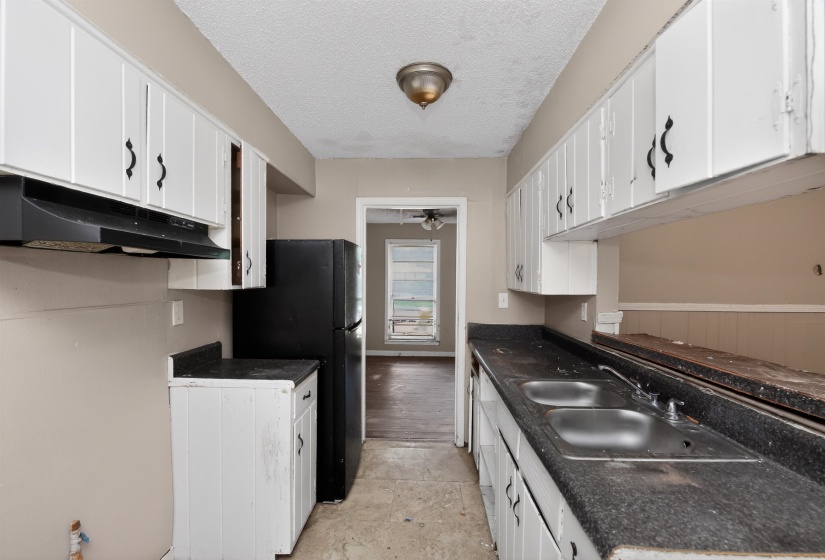 3958 BISHOPS BRIDGE RD, Memphis, Tennessee 38118, 4 Bedroom Bedrooms, 6 Room Rooms,2 BathroomBathrooms,Residential,For Sale,BISHOPS BRIDGE,0,10223232