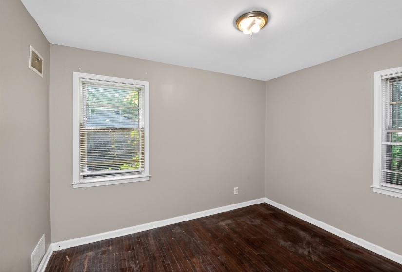 3958 BISHOPS BRIDGE RD, Memphis, Tennessee 38118, 4 Bedroom Bedrooms, 6 Room Rooms,2 BathroomBathrooms,Residential,For Sale,BISHOPS BRIDGE,0,10223232