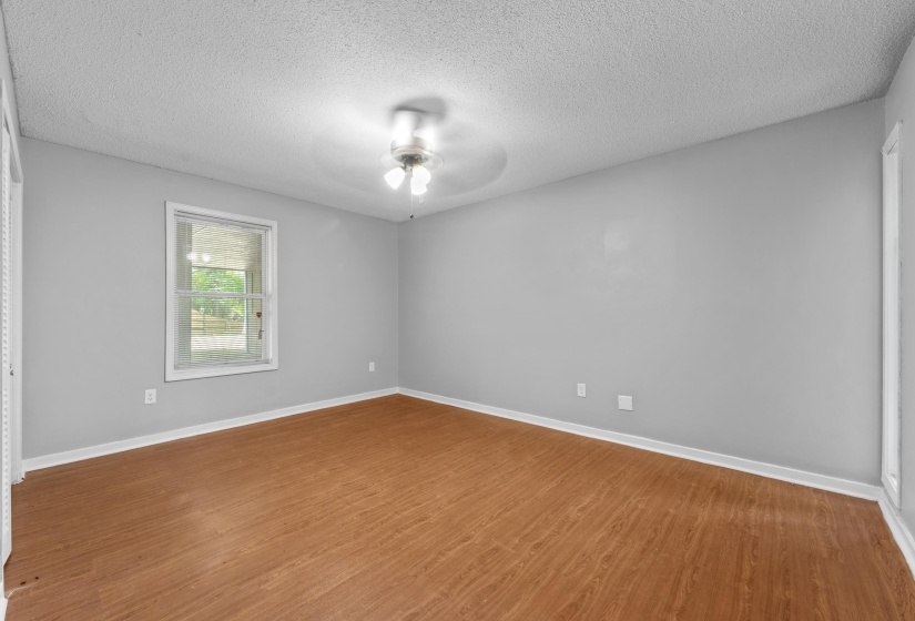 184 MYSEN DR, Memphis, Tennessee 38018, 4 Bedrooms Bedrooms, 7 Rooms Rooms,2 BathroomsBathrooms,Residential,For Sale,MYSEN,10223238