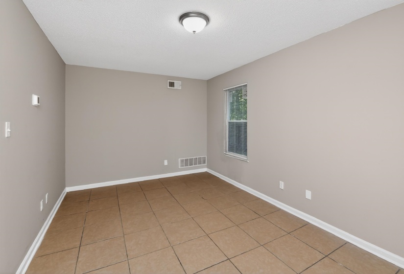 4677 CHRISTYSHIRE DR, Memphis, Tennessee 38128, 3 Bedrooms Bedrooms, 7 Rooms Rooms,2 BathroomsBathrooms,Residential,For Sale,CHRISTYSHIRE,10223240