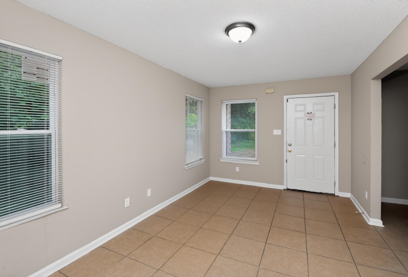 4677 CHRISTYSHIRE DR, Memphis, Tennessee 38128, 3 Bedrooms Bedrooms, 7 Rooms Rooms,2 BathroomsBathrooms,Residential,For Sale,CHRISTYSHIRE,10223240