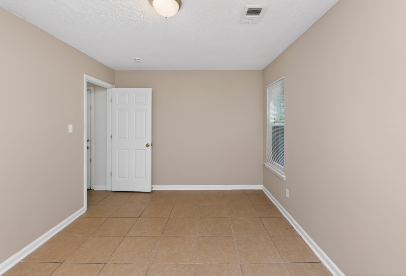 4677 CHRISTYSHIRE DR, Memphis, Tennessee 38128, 3 Bedrooms Bedrooms, 7 Rooms Rooms,2 BathroomsBathrooms,Residential,For Sale,CHRISTYSHIRE,10223240