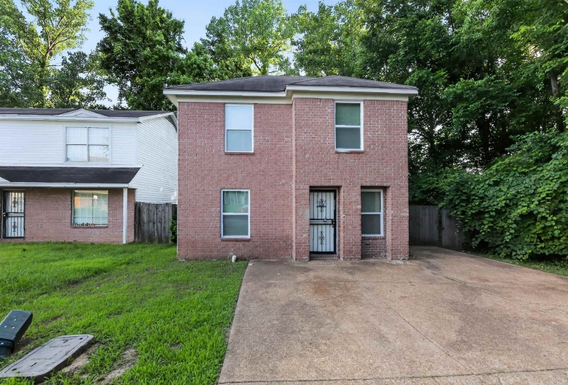 4677 CHRISTYSHIRE DR, Memphis, Tennessee 38128, 3 Bedrooms Bedrooms, 7 Rooms Rooms,2 BathroomsBathrooms,Residential,For Sale,CHRISTYSHIRE,10223240