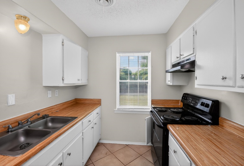 3749 WOLF TRAIL DR, Memphis, Tennessee 38128, 3 Bedrooms Bedrooms, 5 Rooms Rooms,1 BathroomBathrooms,Residential,For Sale,WOLF TRAIL,10223246