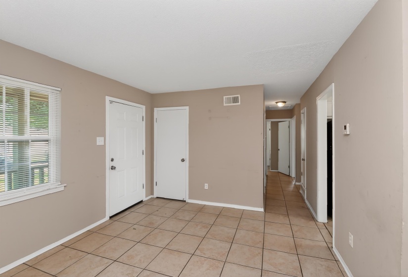 3749 WOLF TRAIL DR, Memphis, Tennessee 38128, 3 Bedrooms Bedrooms, 5 Rooms Rooms,1 BathroomBathrooms,Residential,For Sale,WOLF TRAIL,10223246