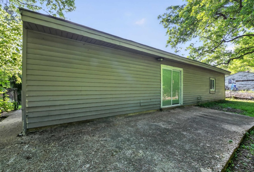 3696 DEBBY DR, Memphis, Tennessee 38127, 4 Bedrooms Bedrooms, 4 Rooms Rooms,1.1 BathroomsBathrooms,Residential,For Sale,DEBBY,10223247