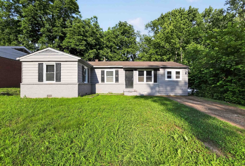 3696 DEBBY DR, Memphis, Tennessee 38127, 4 Bedrooms Bedrooms, 4 Rooms Rooms,1.1 BathroomsBathrooms,Residential,For Sale,DEBBY,10223247