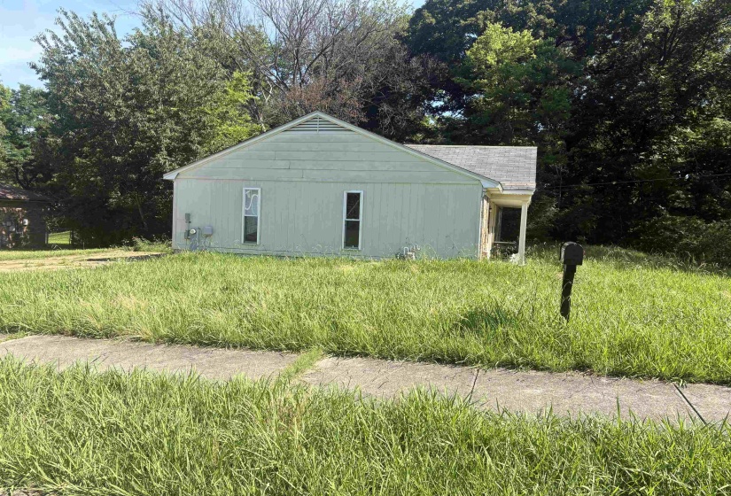 3921 RALEIGH-MILLINGTON RD, Memphis, Tennessee 38128, 3 Bedrooms Bedrooms, 6 Rooms Rooms,2 BathroomsBathrooms,Residential,For Sale,RALEIGH-MILLINGTON,10223249
