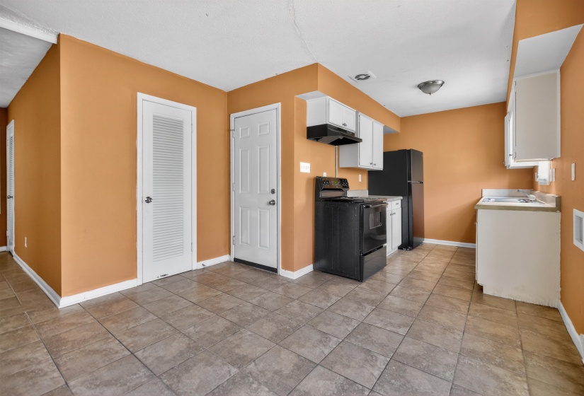 3464 SOUTHLAND ST, Memphis, Tennessee 38109, 3 Bedrooms Bedrooms, 6 Rooms Rooms,1 BathroomBathrooms,Residential,For Sale,SOUTHLAND,10223253