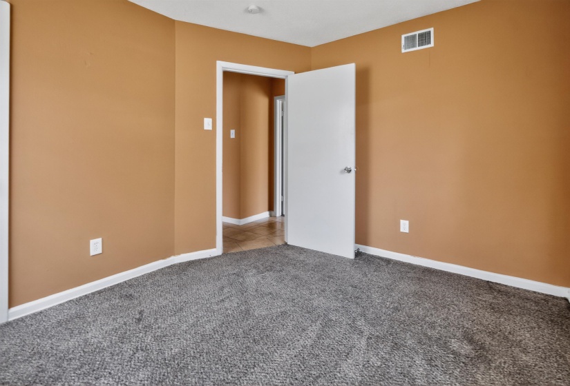 3464 SOUTHLAND ST, Memphis, Tennessee 38109, 3 Bedrooms Bedrooms, 6 Rooms Rooms,1 BathroomBathrooms,Residential,For Sale,SOUTHLAND,10223253