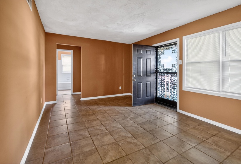 3464 SOUTHLAND ST, Memphis, Tennessee 38109, 3 Bedrooms Bedrooms, 6 Rooms Rooms,1 BathroomBathrooms,Residential,For Sale,SOUTHLAND,10223253