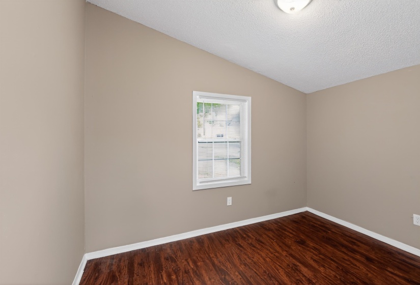 564 HEMSLEY AVE, Memphis, Tennessee 38109, 3 Bedrooms Bedrooms, 7 Rooms Rooms,1 BathroomBathrooms,Residential,For Sale,HEMSLEY,10223255