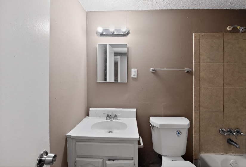 564 HEMSLEY AVE, Memphis, Tennessee 38109, 3 Bedrooms Bedrooms, 7 Rooms Rooms,1 BathroomBathrooms,Residential,For Sale,HEMSLEY,10223255