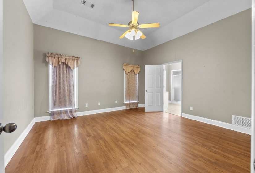 794 WILLIAMSBURG DR, Atoka, Tennessee 38004, 5 Bedrooms Bedrooms, 11 Rooms Rooms,3 BathroomsBathrooms,Residential,For Sale,WILLIAMSBURG,10223256