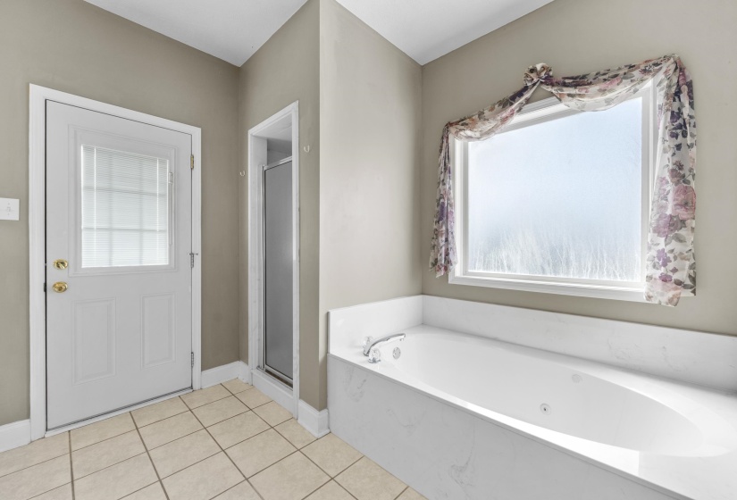 794 WILLIAMSBURG DR, Atoka, Tennessee 38004, 5 Bedrooms Bedrooms, 11 Rooms Rooms,3 BathroomsBathrooms,Residential,For Sale,WILLIAMSBURG,10223256