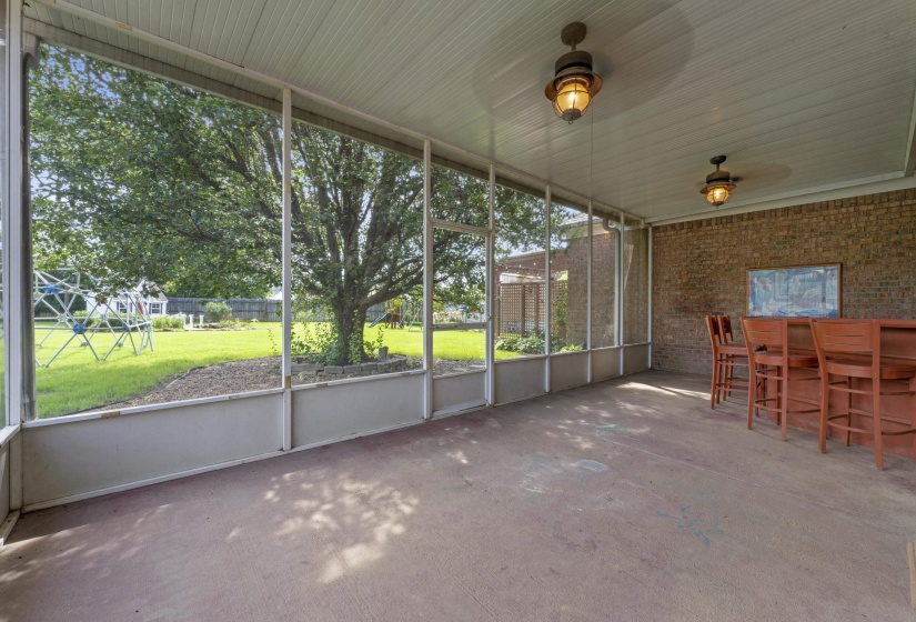 794 WILLIAMSBURG DR, Atoka, Tennessee 38004, 5 Bedrooms Bedrooms, 11 Rooms Rooms,3 BathroomsBathrooms,Residential,For Sale,WILLIAMSBURG,10223256