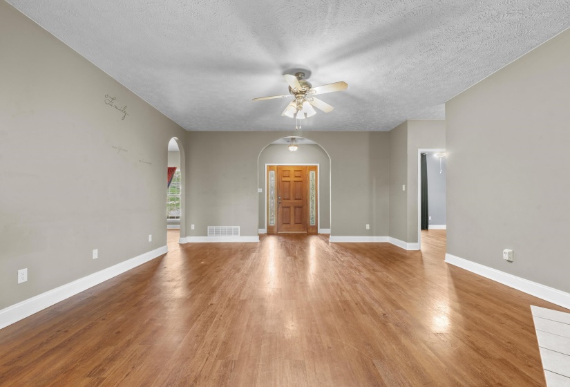 794 WILLIAMSBURG DR, Atoka, Tennessee 38004, 5 Bedrooms Bedrooms, 11 Rooms Rooms,3 BathroomsBathrooms,Residential,For Sale,WILLIAMSBURG,10223256