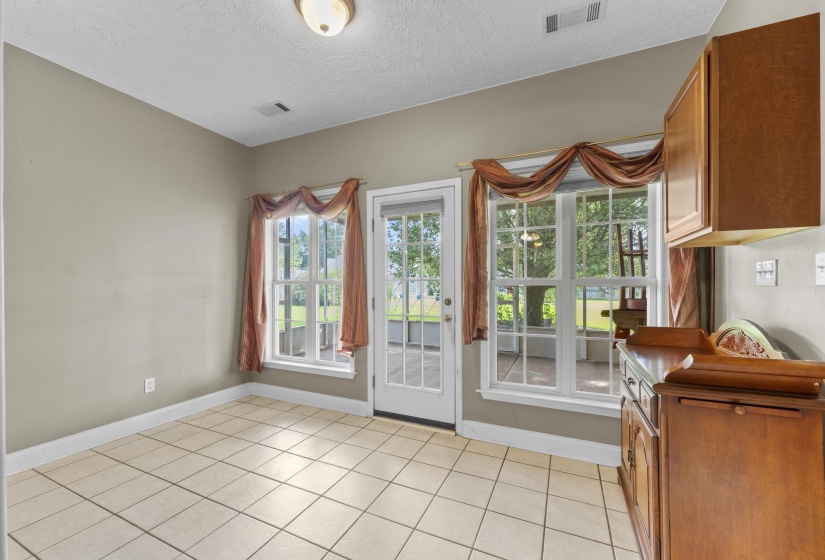 794 WILLIAMSBURG DR, Atoka, Tennessee 38004, 5 Bedrooms Bedrooms, 11 Rooms Rooms,3 BathroomsBathrooms,Residential,For Sale,WILLIAMSBURG,10223256