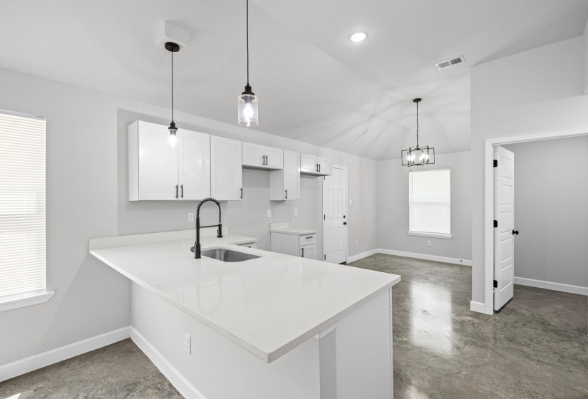 2335 TWAIN AVE, Memphis, Tennessee 38114, 4 Bedroom Bedrooms, 6 Room Rooms,2 BathroomBathrooms,Residential,For Sale,TWAIN,0,10223264