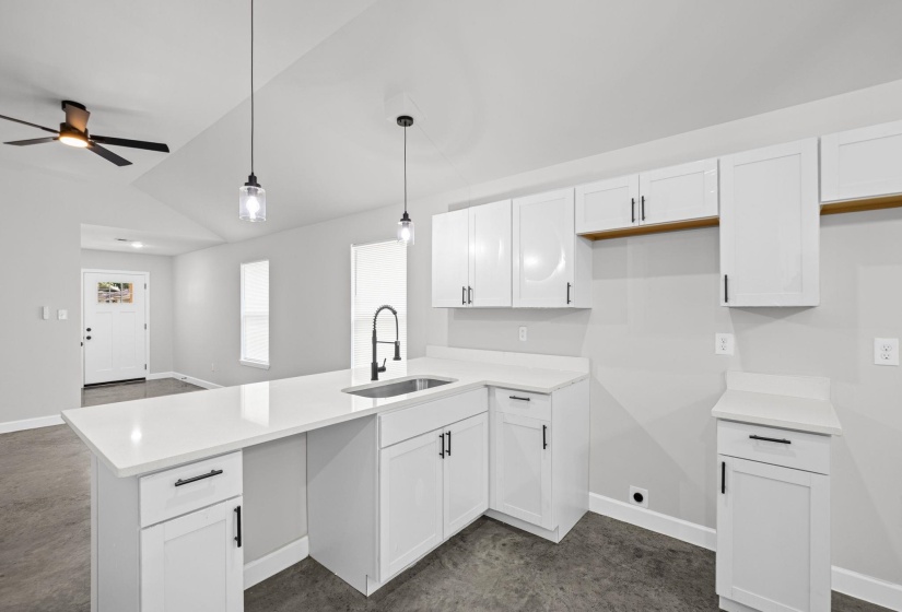 2335 TWAIN AVE, Memphis, Tennessee 38114, 4 Bedroom Bedrooms, 6 Room Rooms,2 BathroomBathrooms,Residential,For Sale,TWAIN,0,10223264