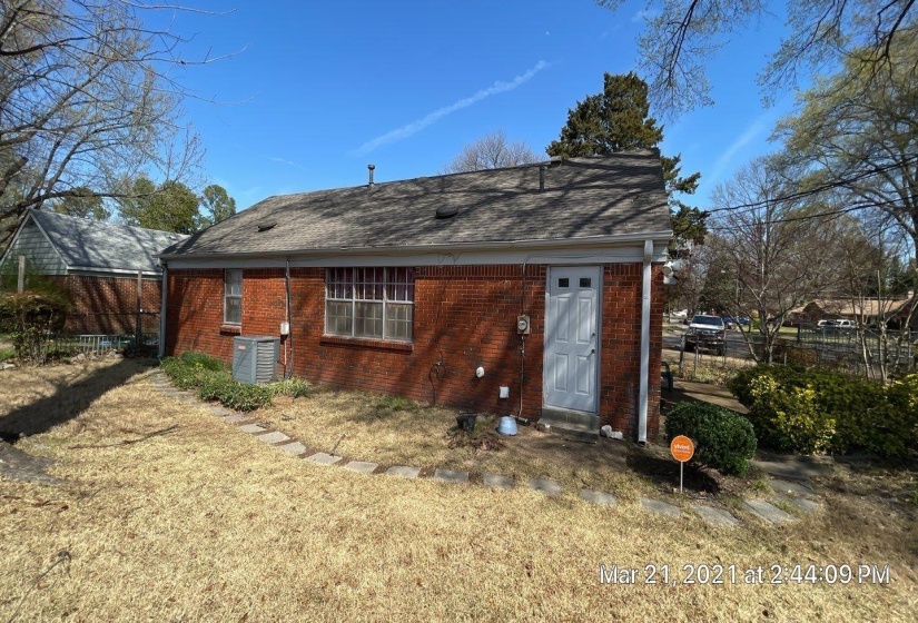 3131 CURTIS ST, Memphis, Tennessee 38118, 3 Bedroom Bedrooms, 6 Room Rooms,1.1 BathroomBathrooms,Residential,For Sale,CURTIS,0,10223272