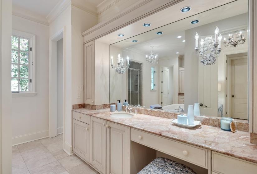 9320 GWYNN HOLLOW CV, Germantown, Tennessee 38139, 5 Bedroom Bedrooms, 14 Room Rooms,5.2 BathroomBathrooms,Residential,For Sale,GWYNN HOLLOW,0,10223273